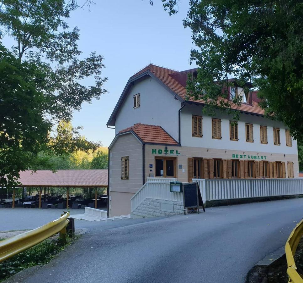 Hotel Roski Slap Drniš Esterno foto