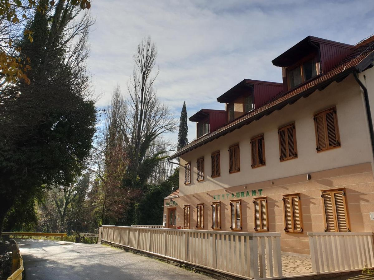 Hotel Roski Slap Drniš Esterno foto