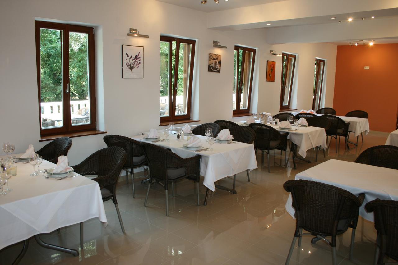Hotel Roski Slap Drniš Esterno foto